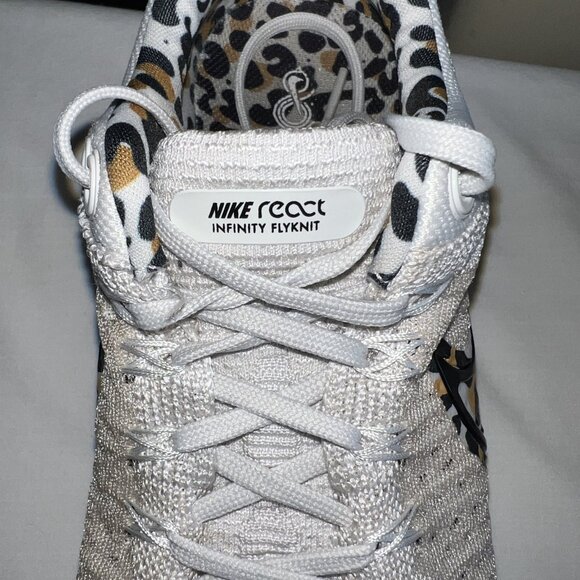 Nike React Infinity Run Flyknit 2 Womens Shoe White Leopard 10 - Picture 2 of 10